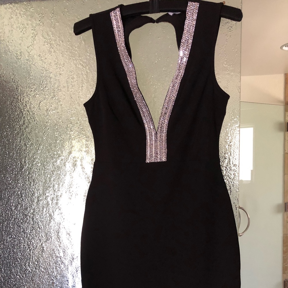 Paradiso brand LBD Size M (6-8)